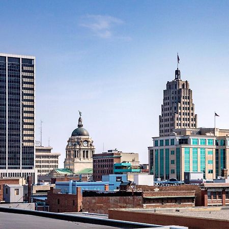 Courtyard Fort Wayne Downtown At Grand Wayne Convention Center Екстер'єр фото