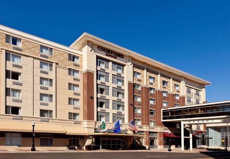 Courtyard Fort Wayne Downtown At Grand Wayne Convention Center Екстер'єр фото