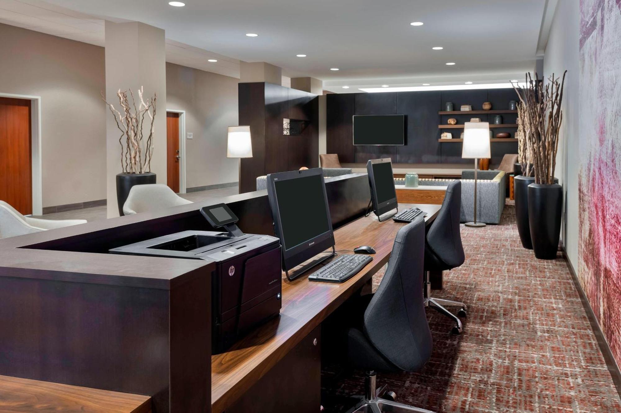 Courtyard Fort Wayne Downtown At Grand Wayne Convention Center Екстер'єр фото